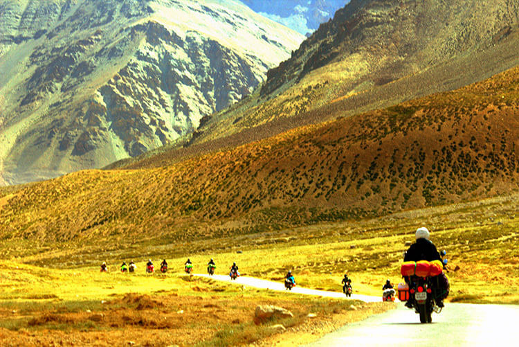 motorcycle trip in himalaya